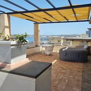 Sul Molo Tra Siracusa E Catania Bed & Breakfast